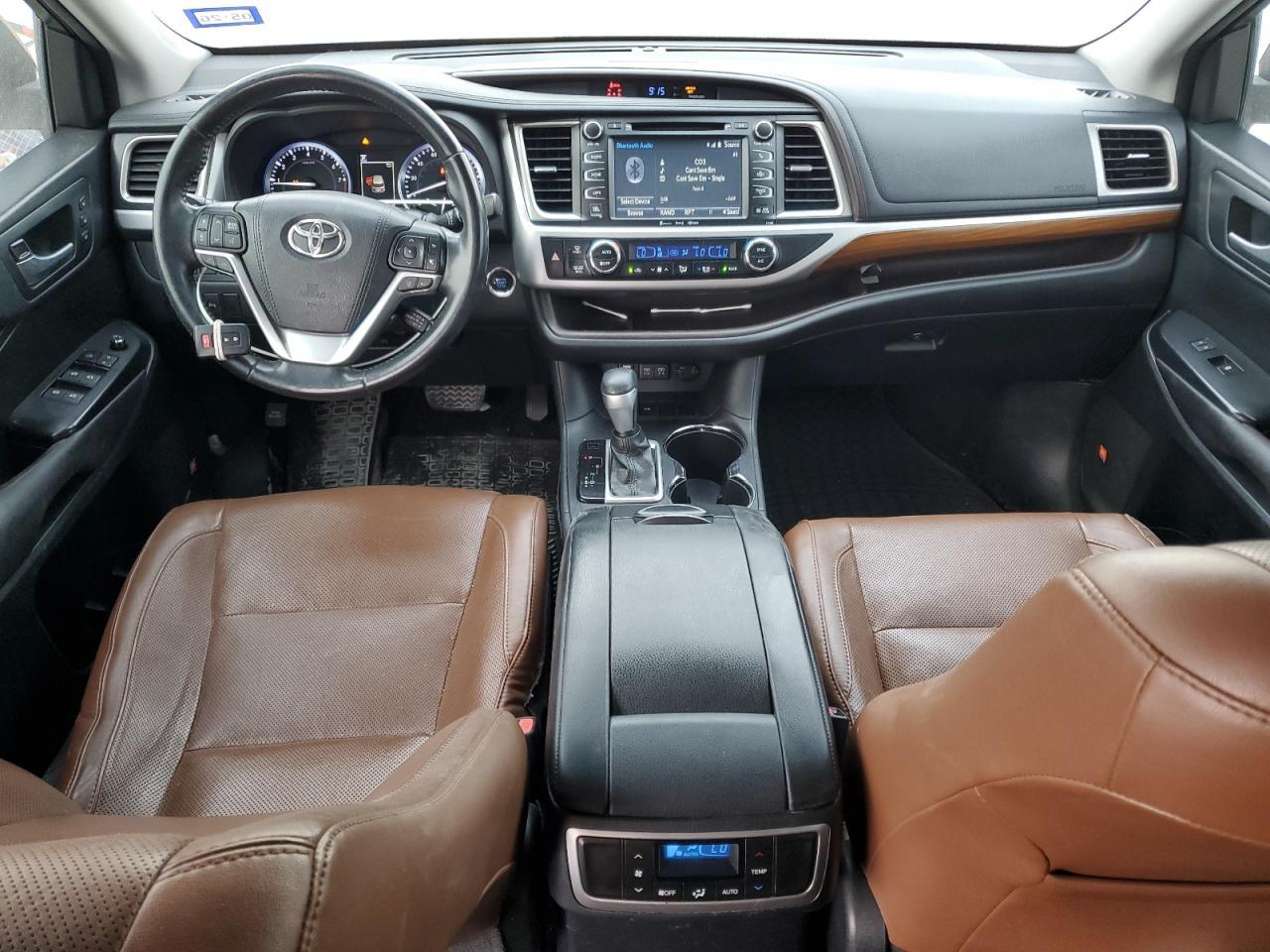 2017 TOYOTA HIGHLANDER