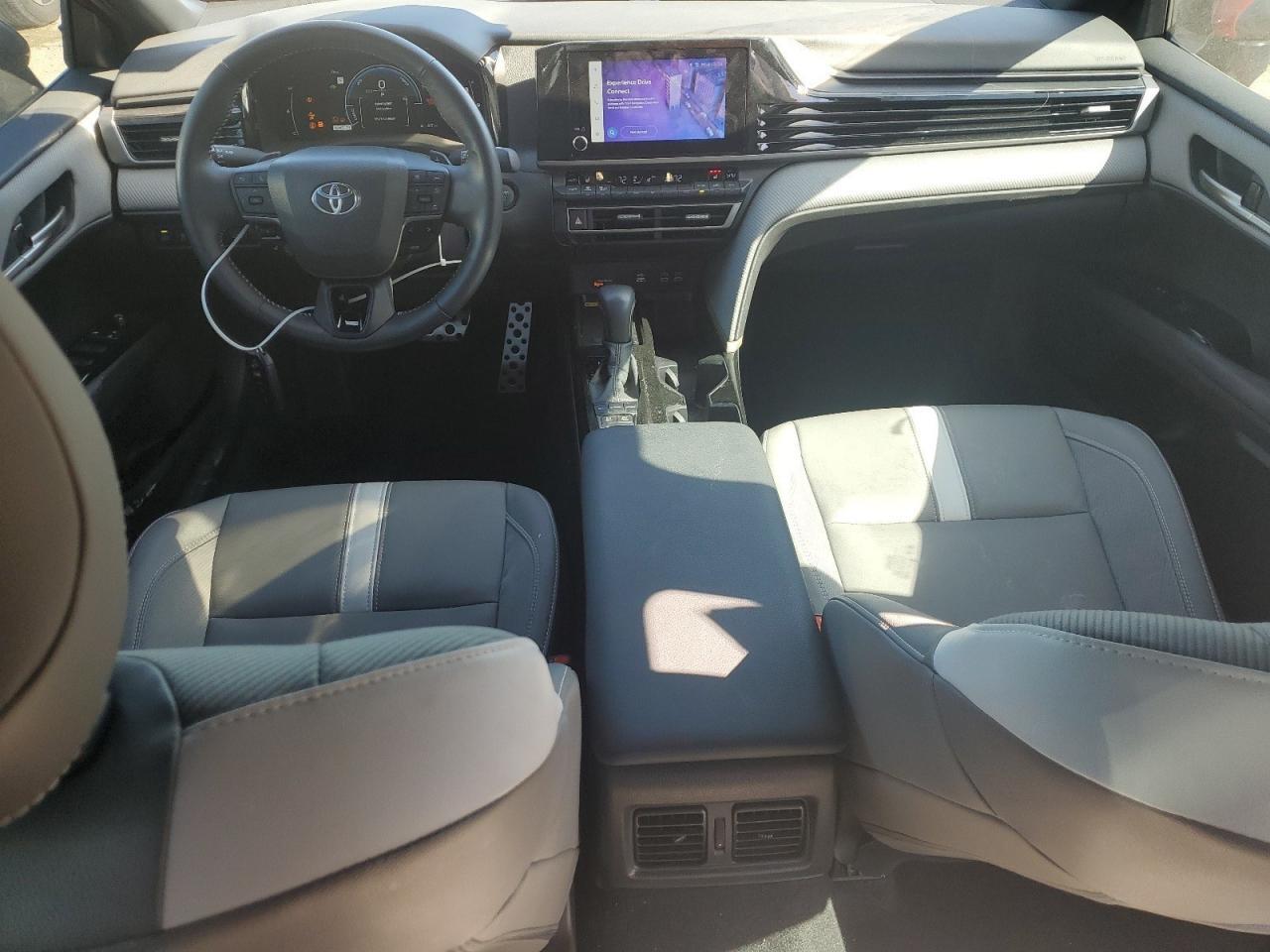 2025 TOYOTA CAMRY