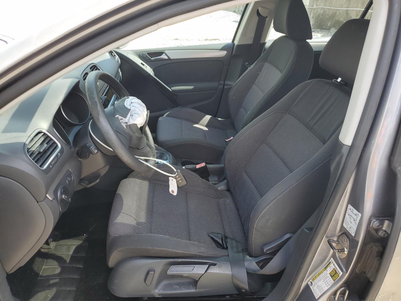 2011 VOLKSWAGEN GOLF
