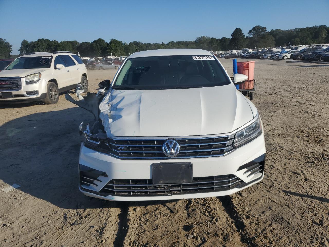 2016 VOLKSWAGEN Passat