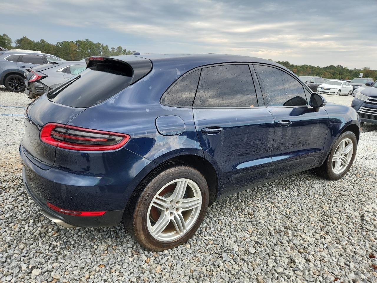 2018 PORSCHE Macan