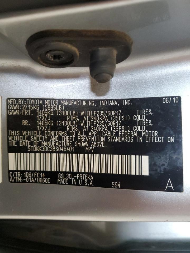 2011 TOYOTA SIENNA