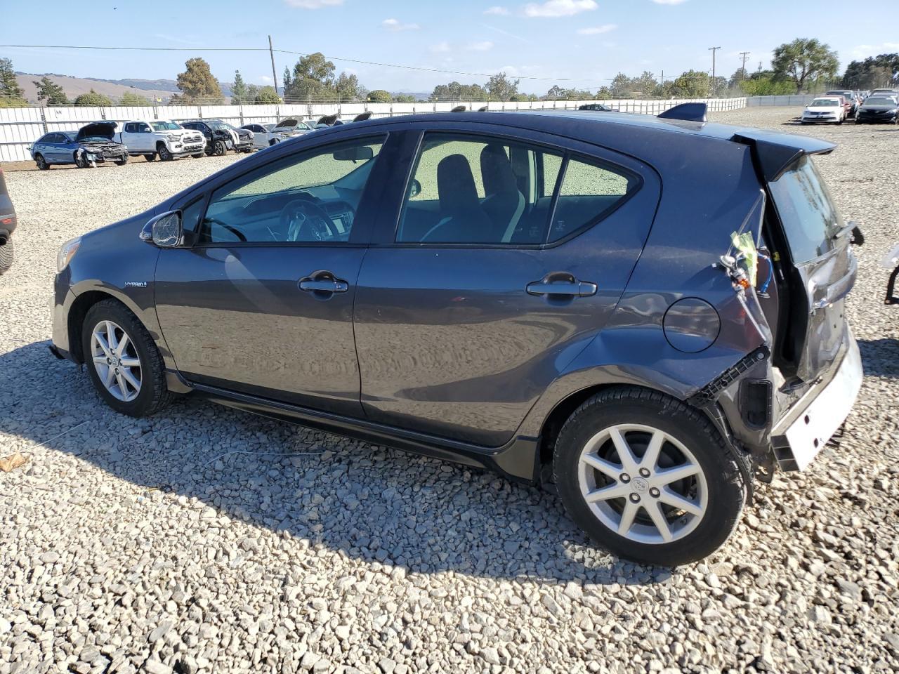2017 TOYOTA Prius c