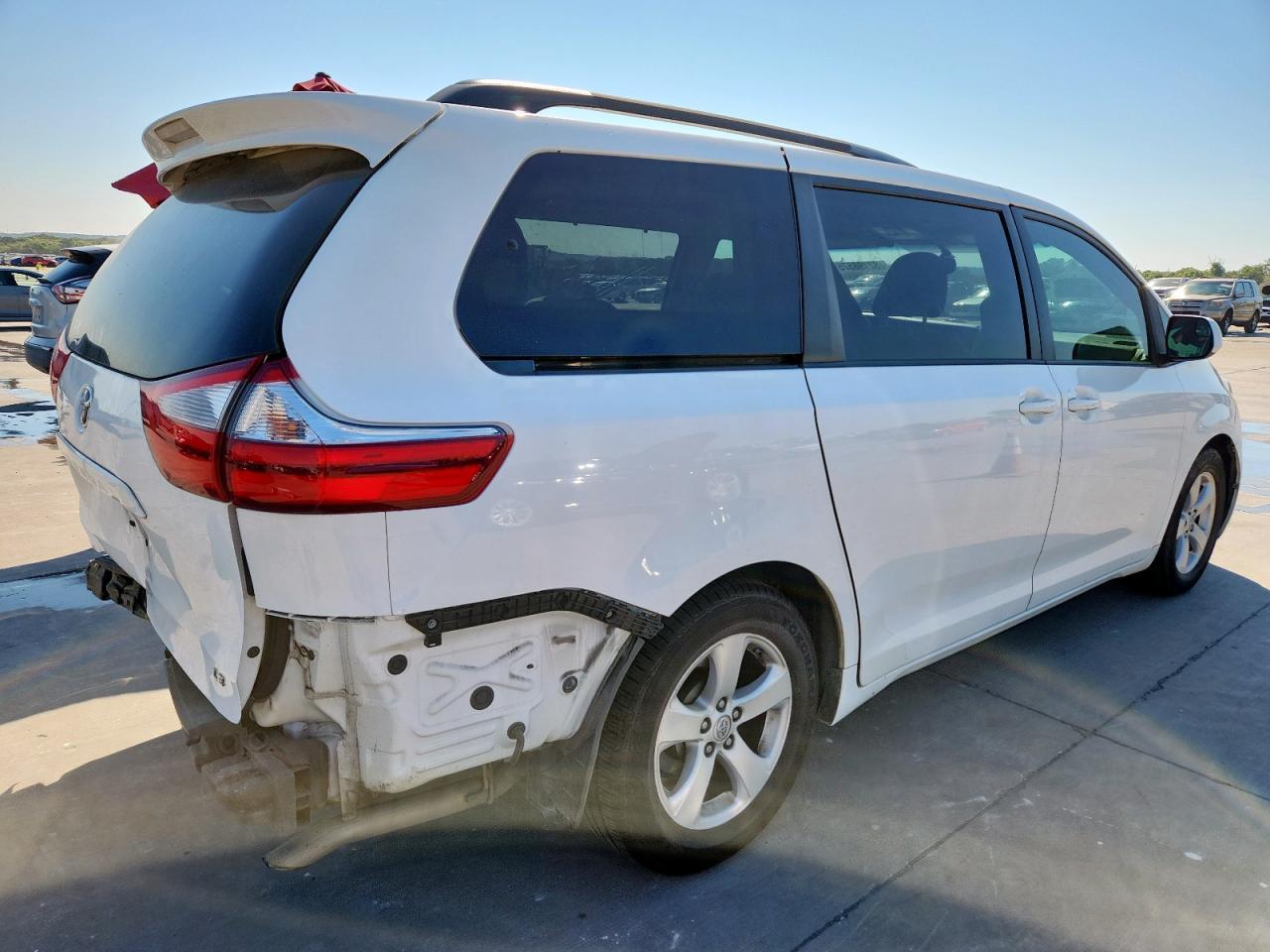 2017 TOYOTA SIENNA