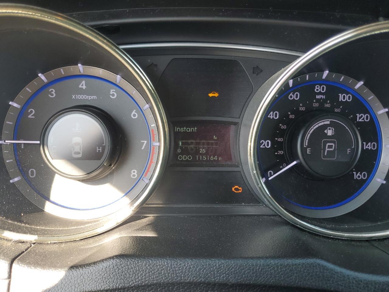 2011 HYUNDAI SONATA