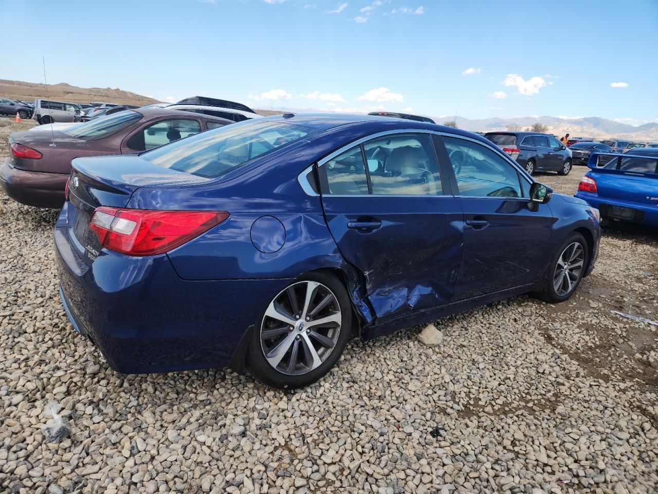 2015 SUBARU Legacy