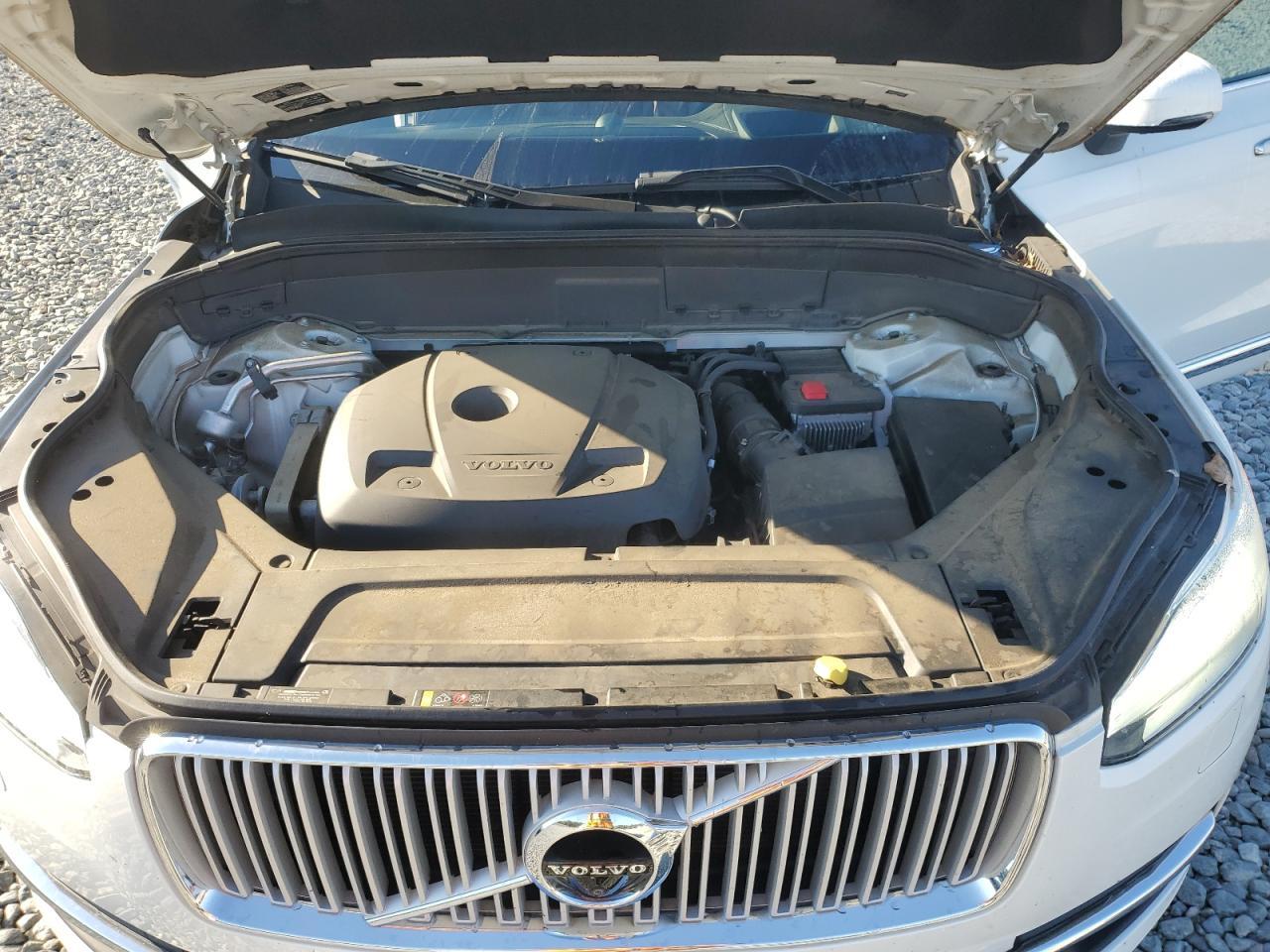2019 VOLVO XC90