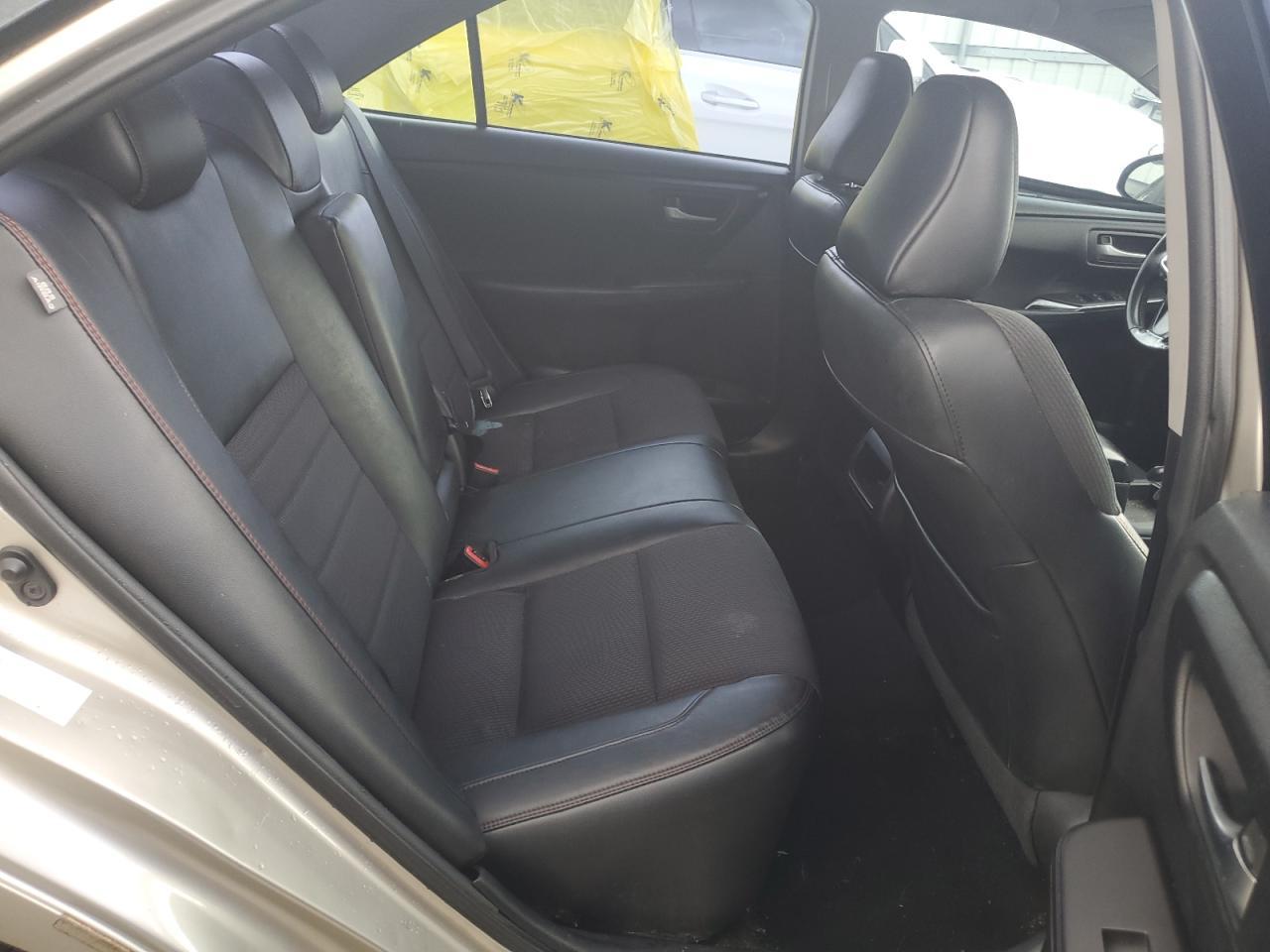 2016 TOYOTA CAMRY