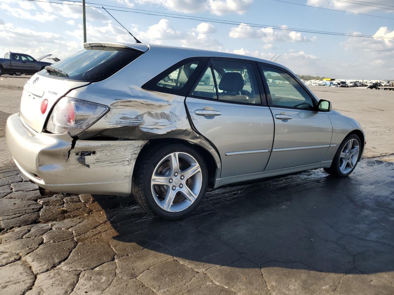 2005 LEXUS IS 300