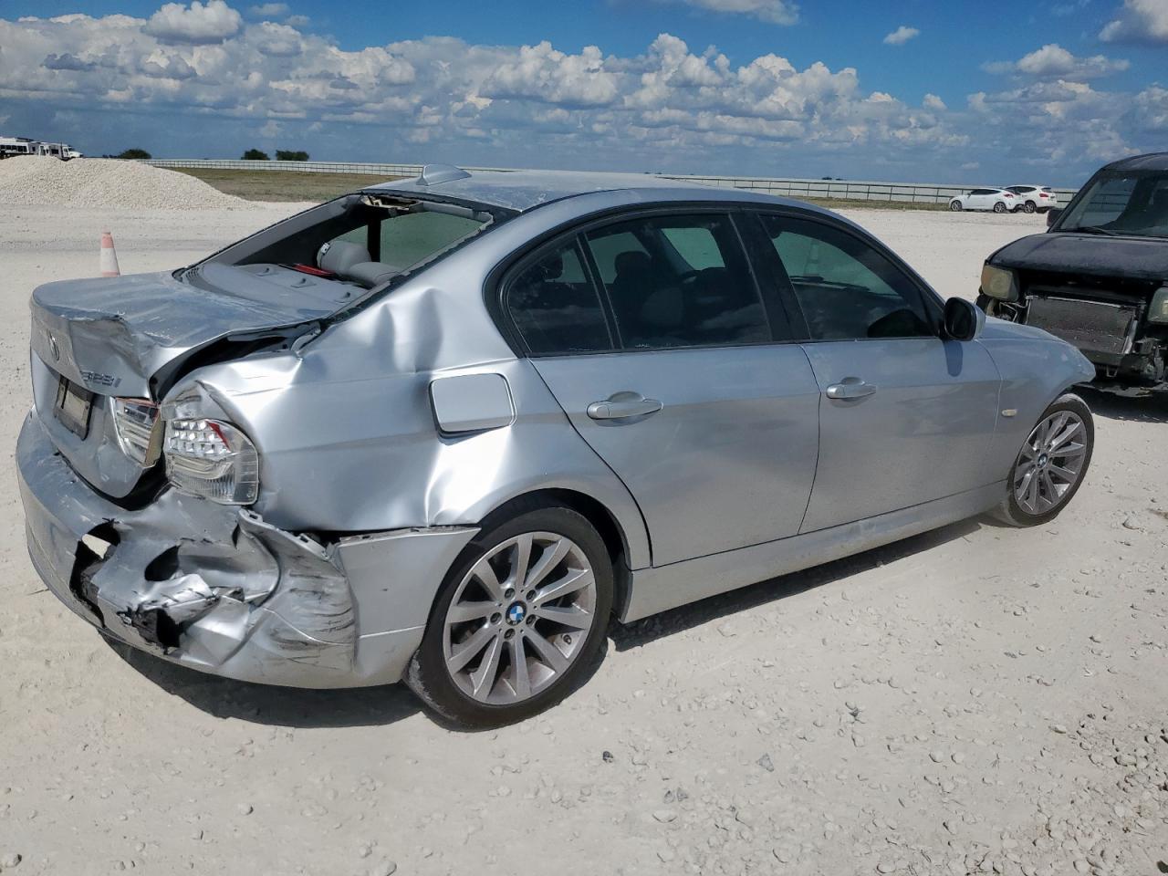 2011 BMW 3 SERIES