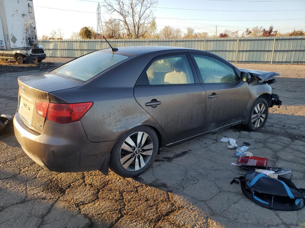 2013 KIA FORTE