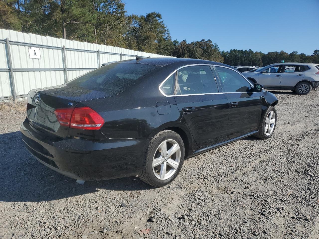 2014 VOLKSWAGEN Passat