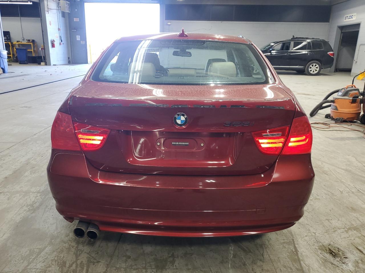 2011 BMW 3 SERIES