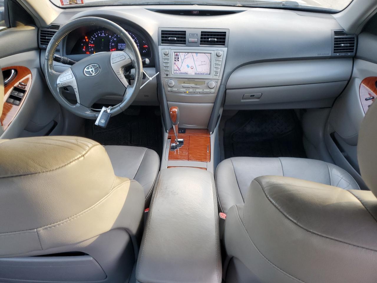 2011 TOYOTA CAMRY