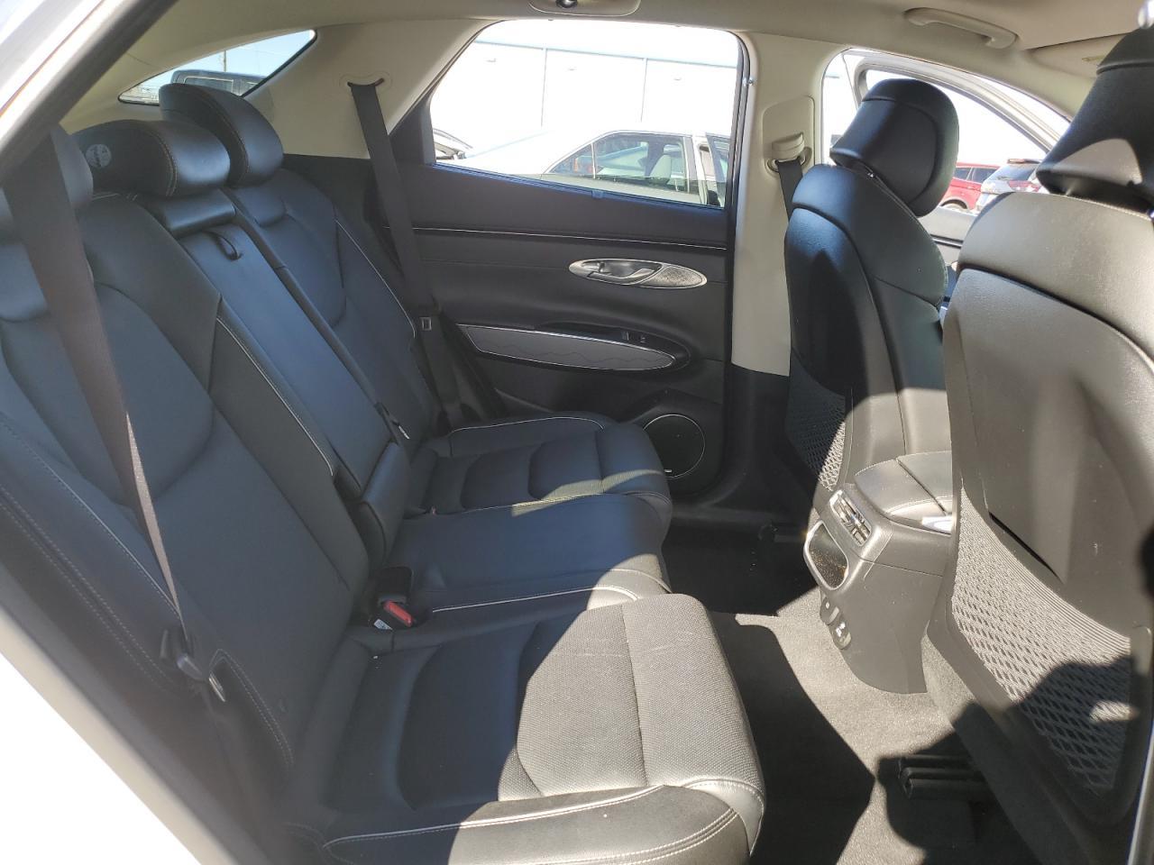 2023 GENESIS GV70
