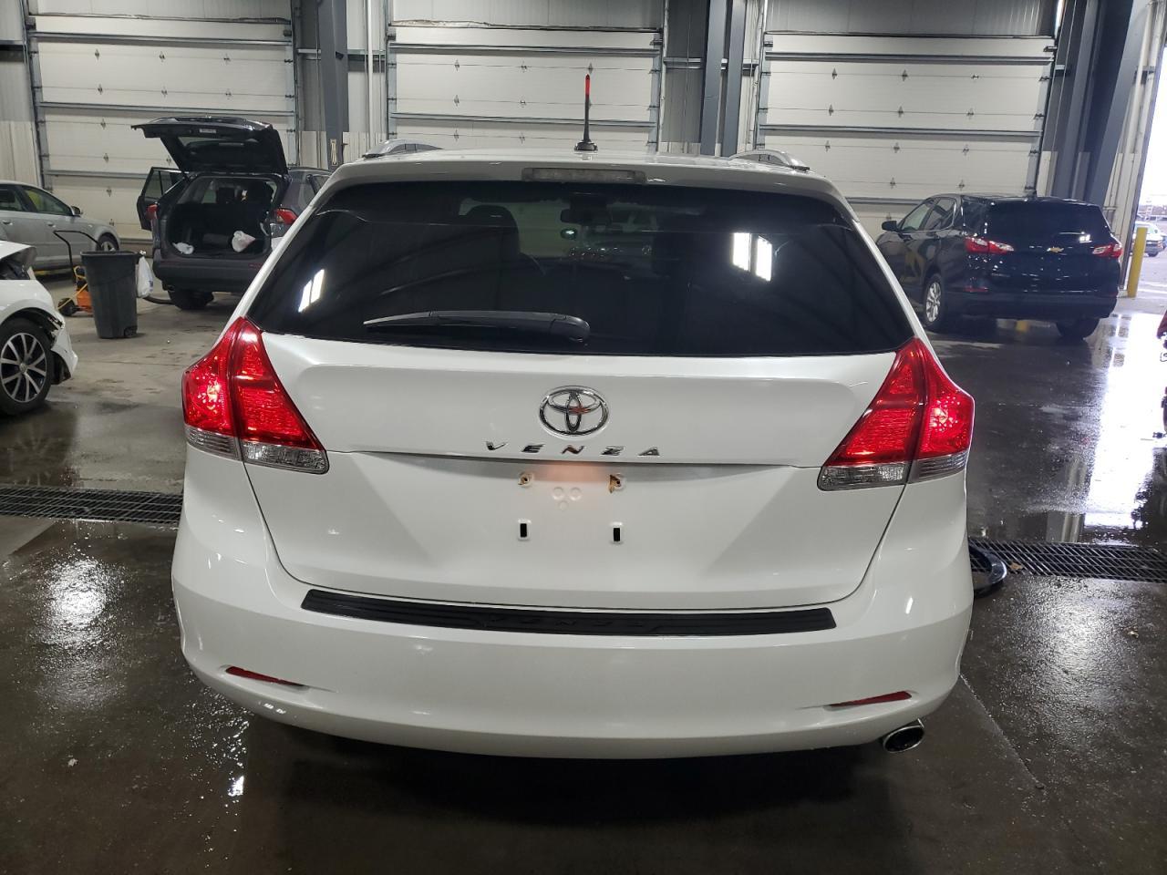 2011 TOYOTA VENZA