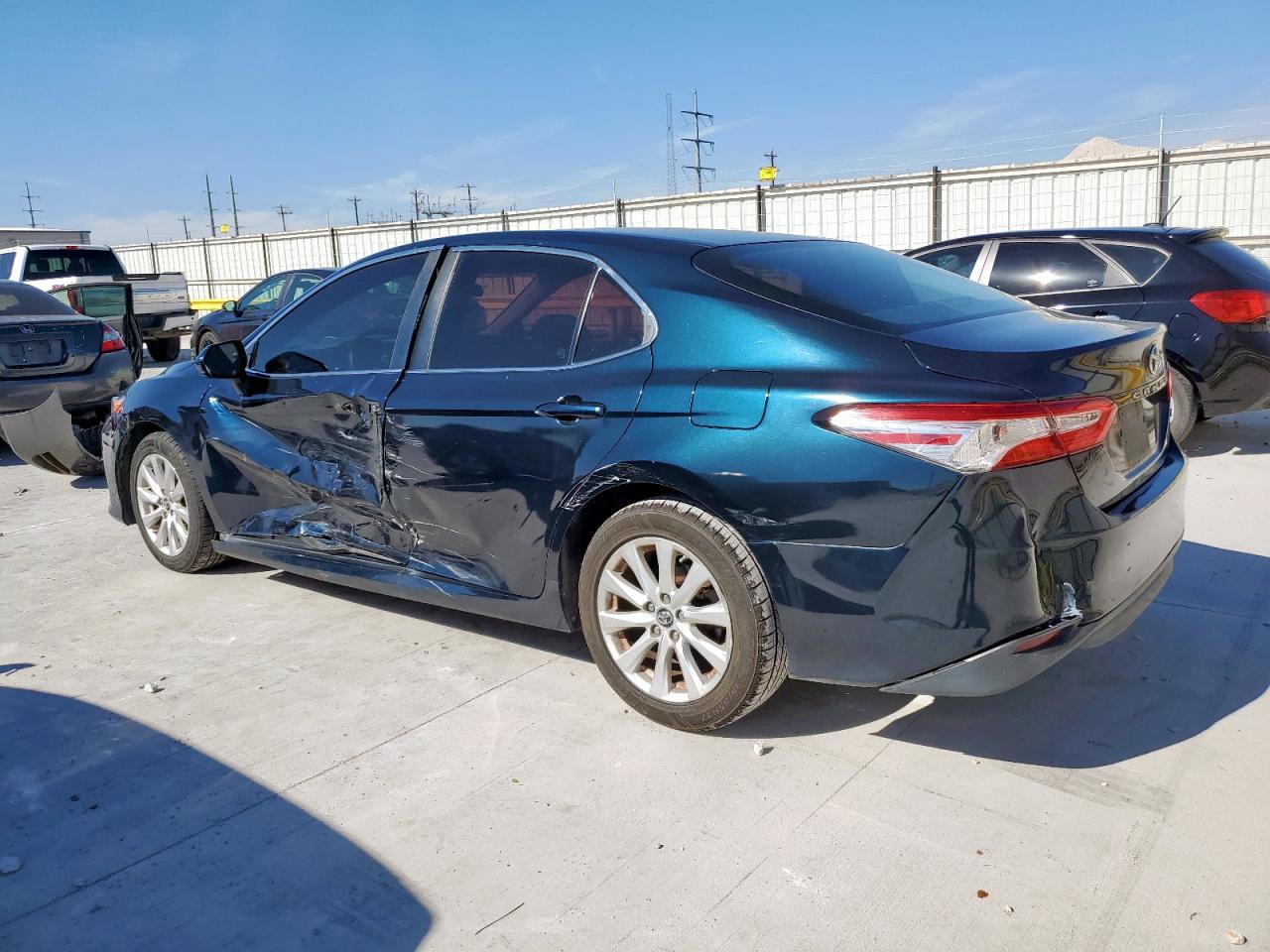 2018 TOYOTA CAMRY