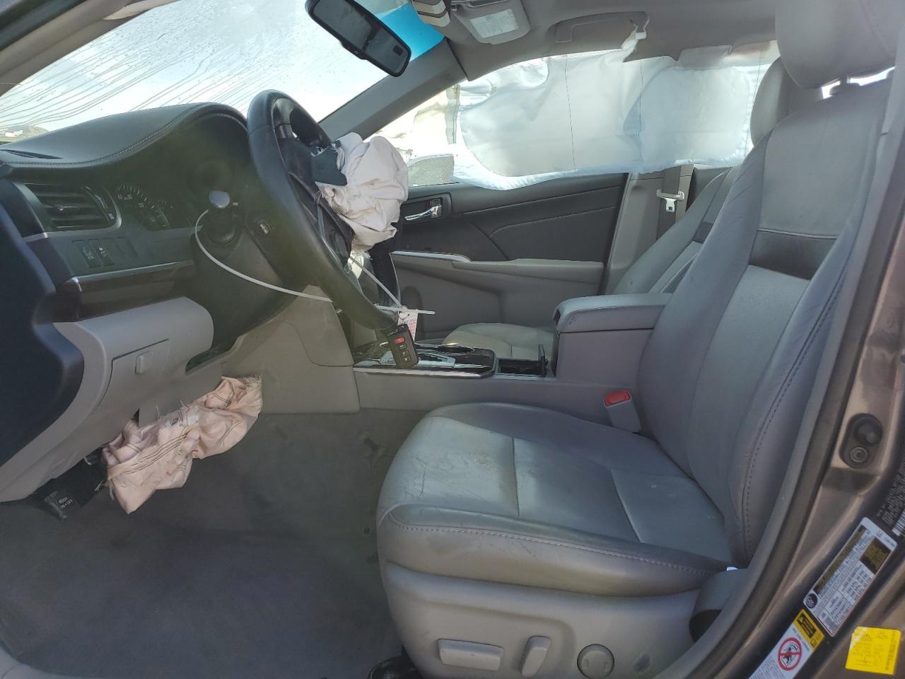 2014 TOYOTA CAMRY