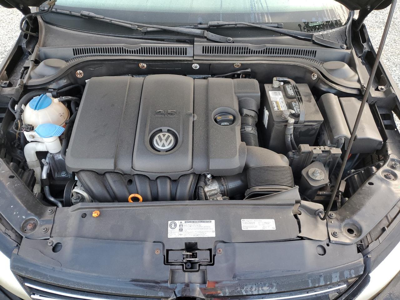 2013 VOLKSWAGEN JETTA