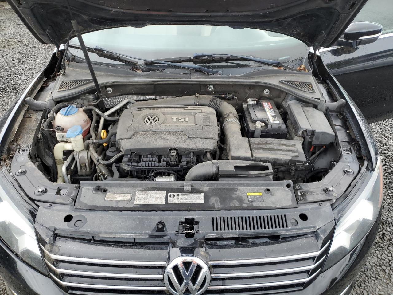 2015 VOLKSWAGEN Passat