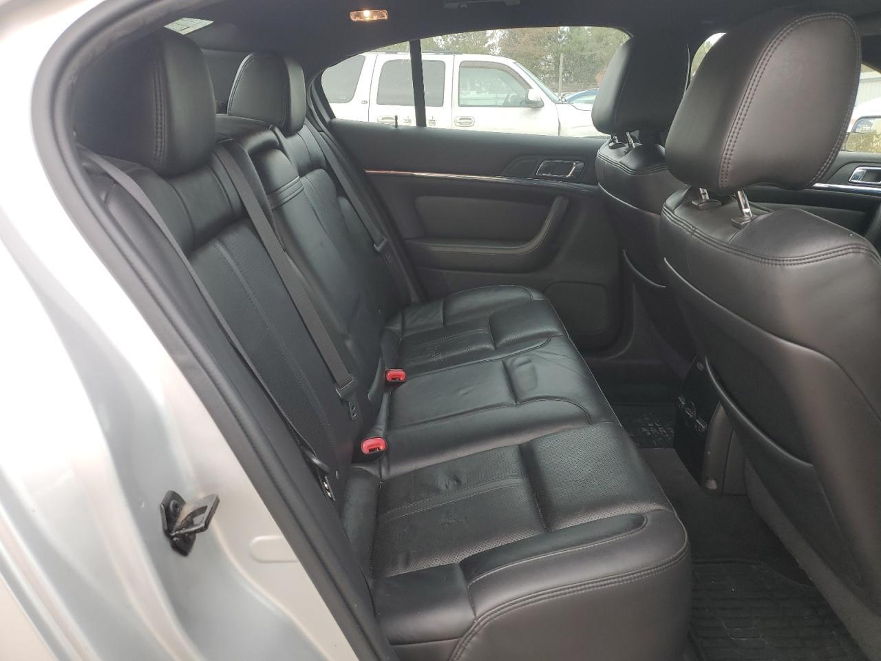 2010 LINCOLN MKS