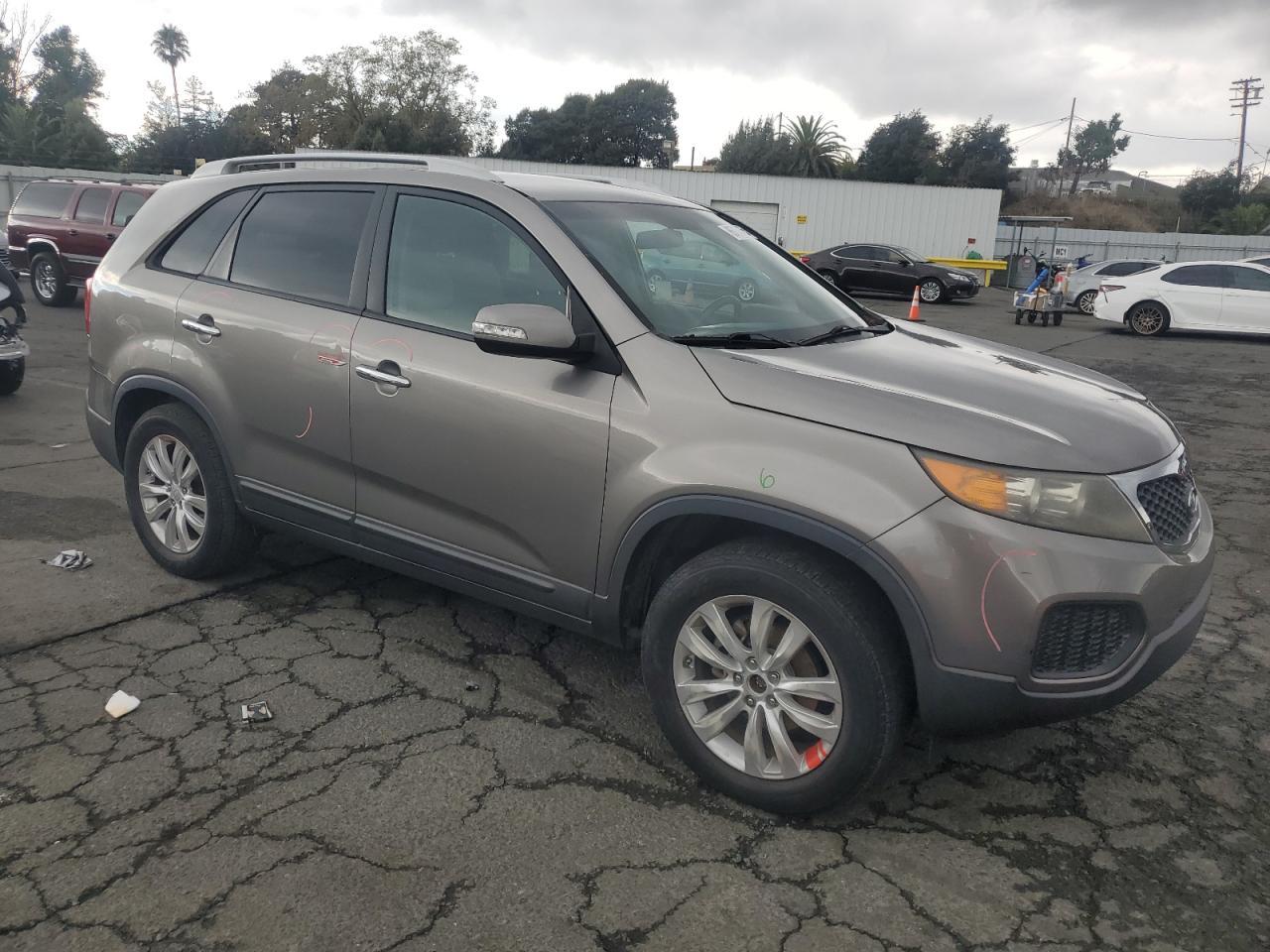 2011 KIA SORENTO