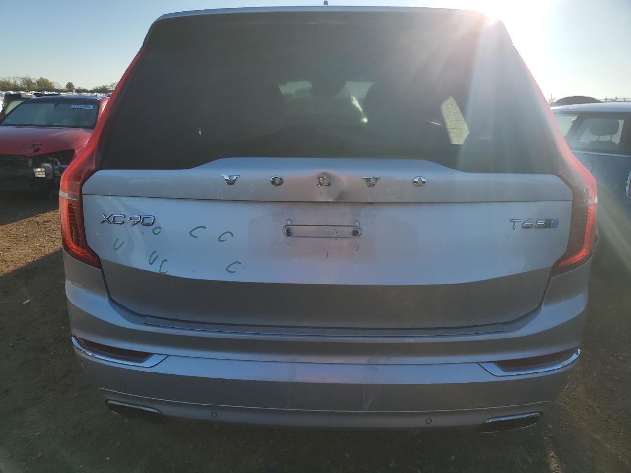 2016 VOLVO XC90