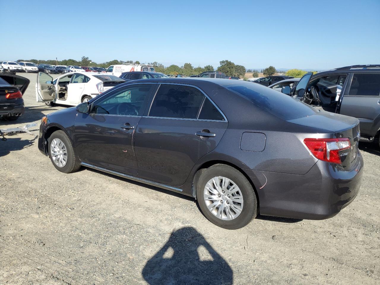 2014 TOYOTA CAMRY