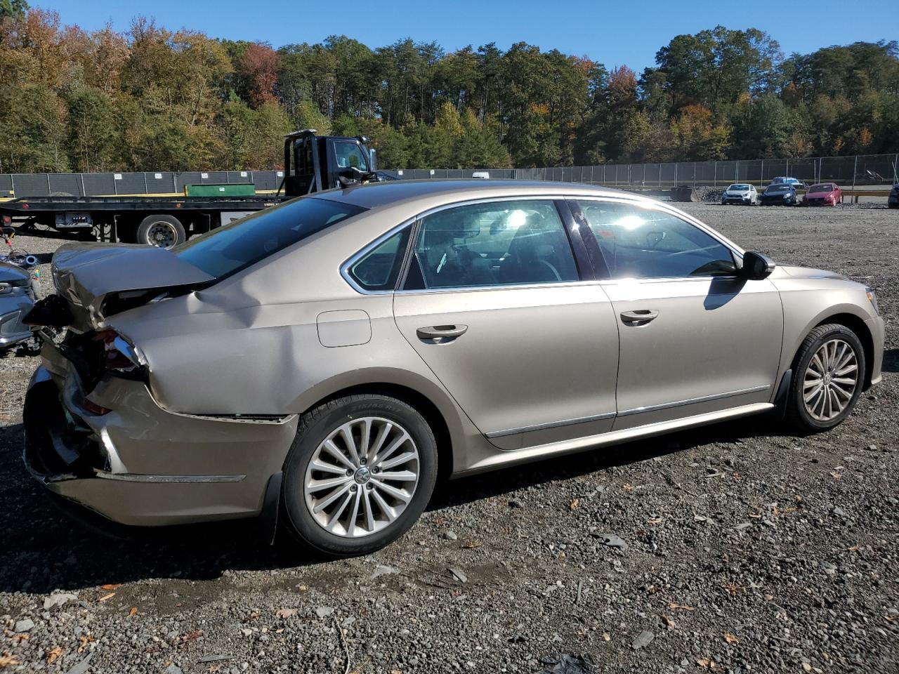 2016 VOLKSWAGEN Passat