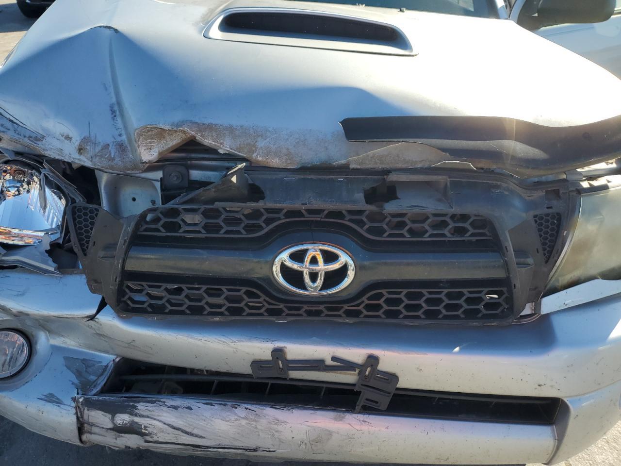 2011 TOYOTA TACOMA