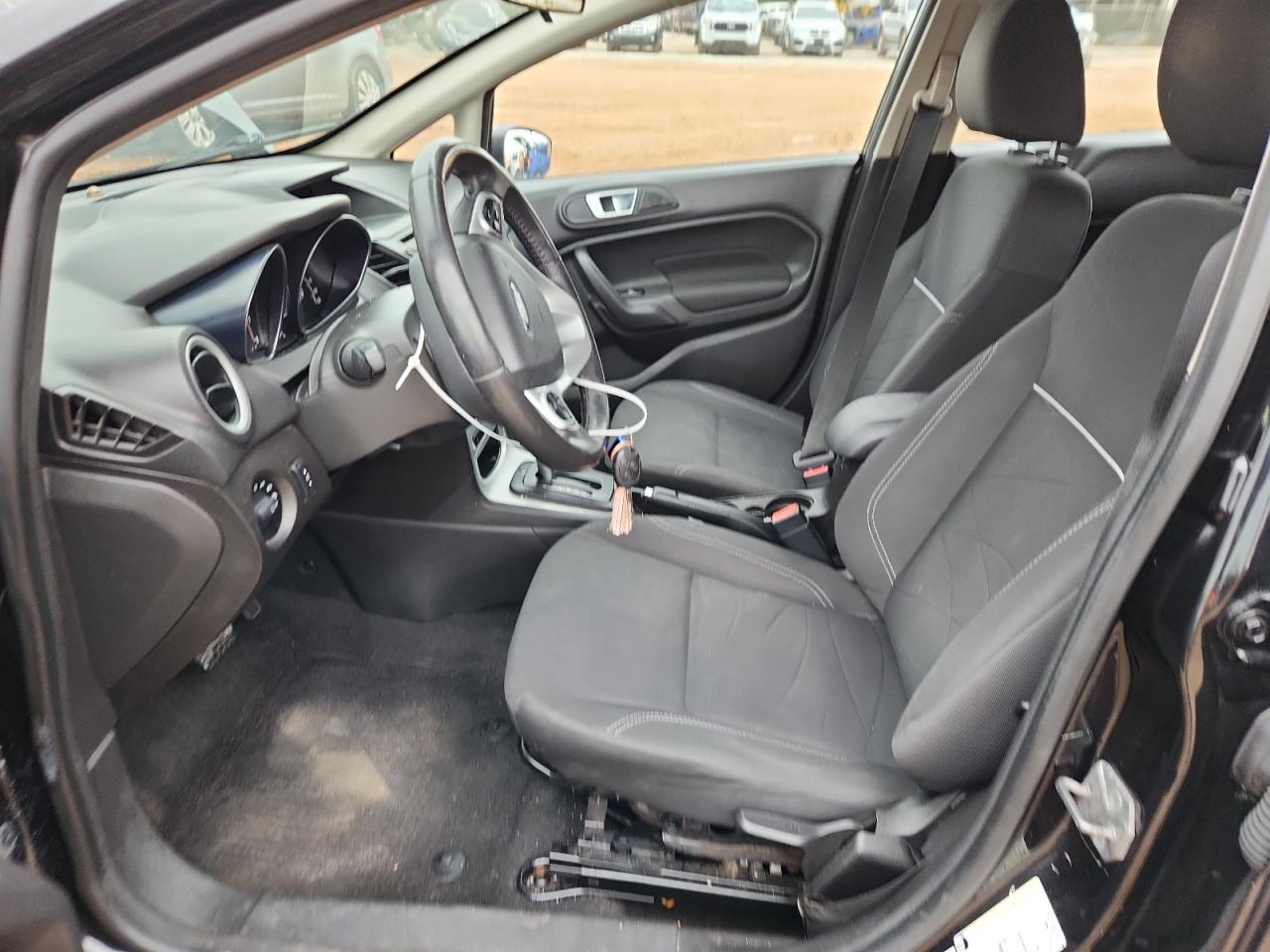 2014 FORD Fiesta