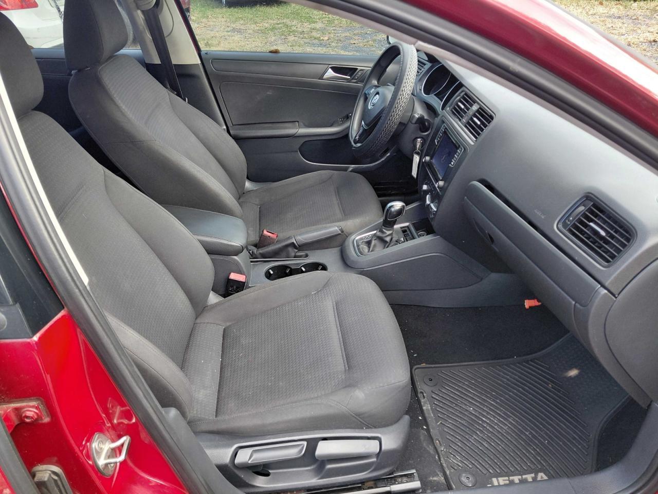 2016 VOLKSWAGEN JETTA