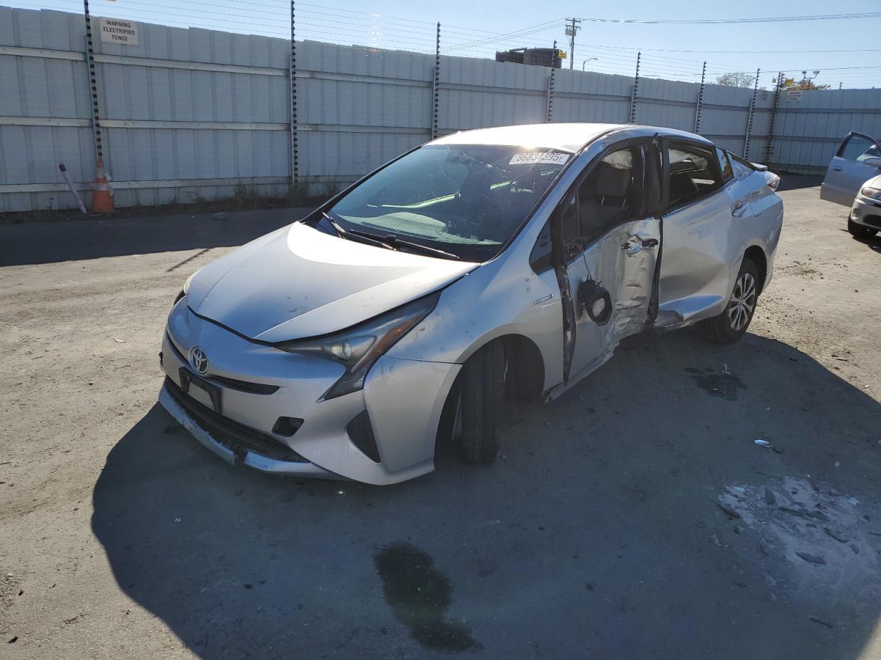 2016 TOYOTA PRIUS