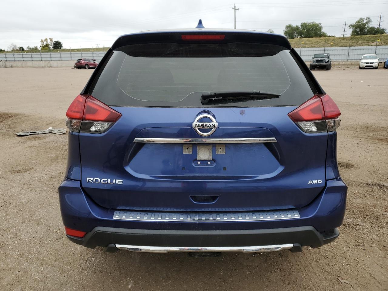 2017 NISSAN ROGUE