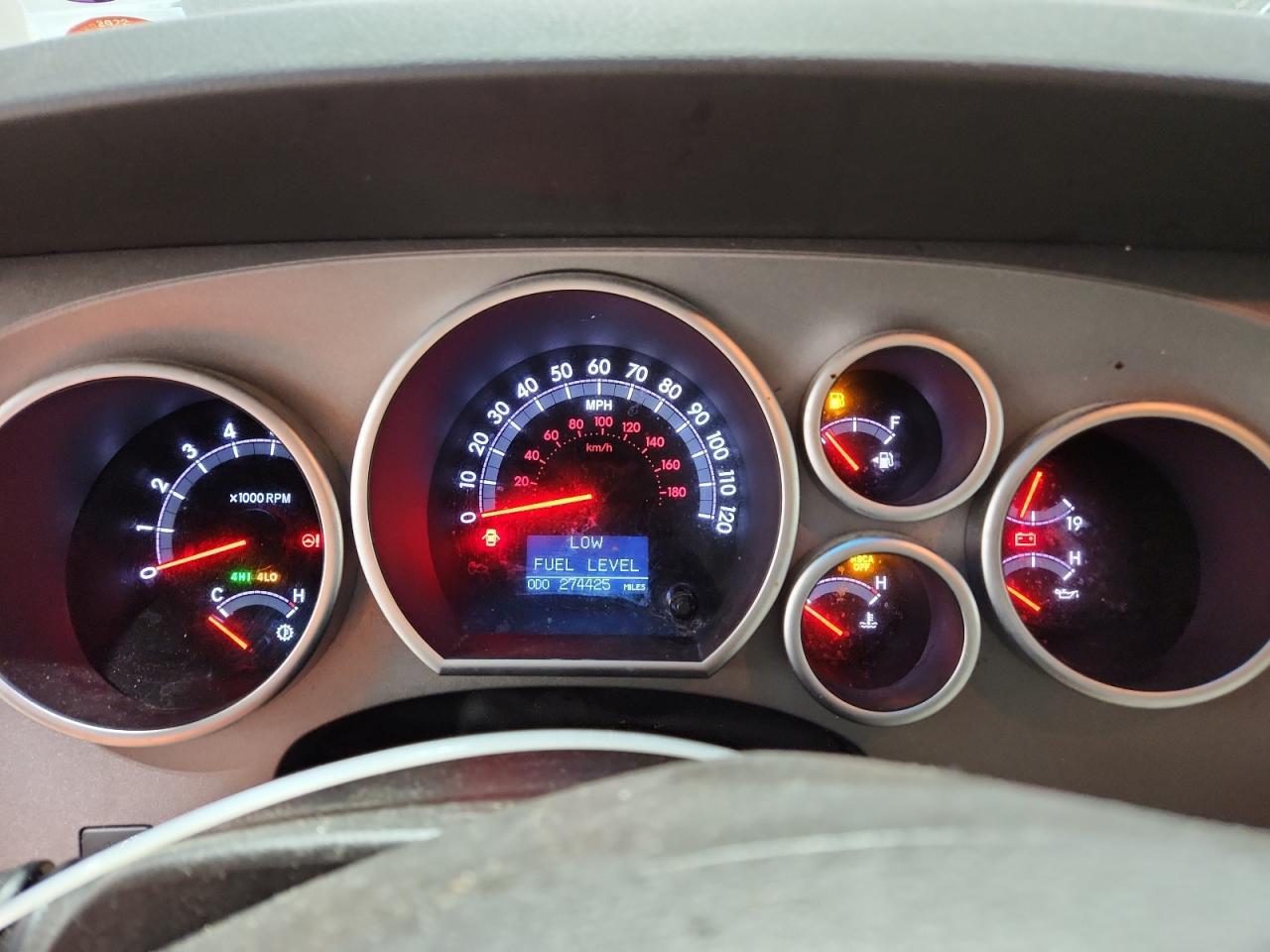 2010 TOYOTA Sequoia