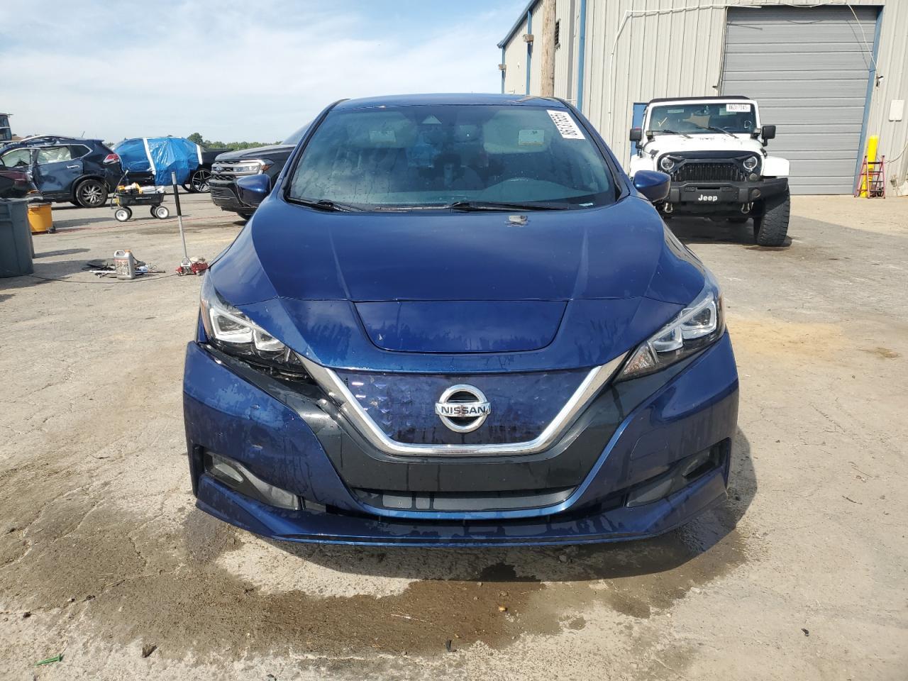 2022 NISSAN LEAF