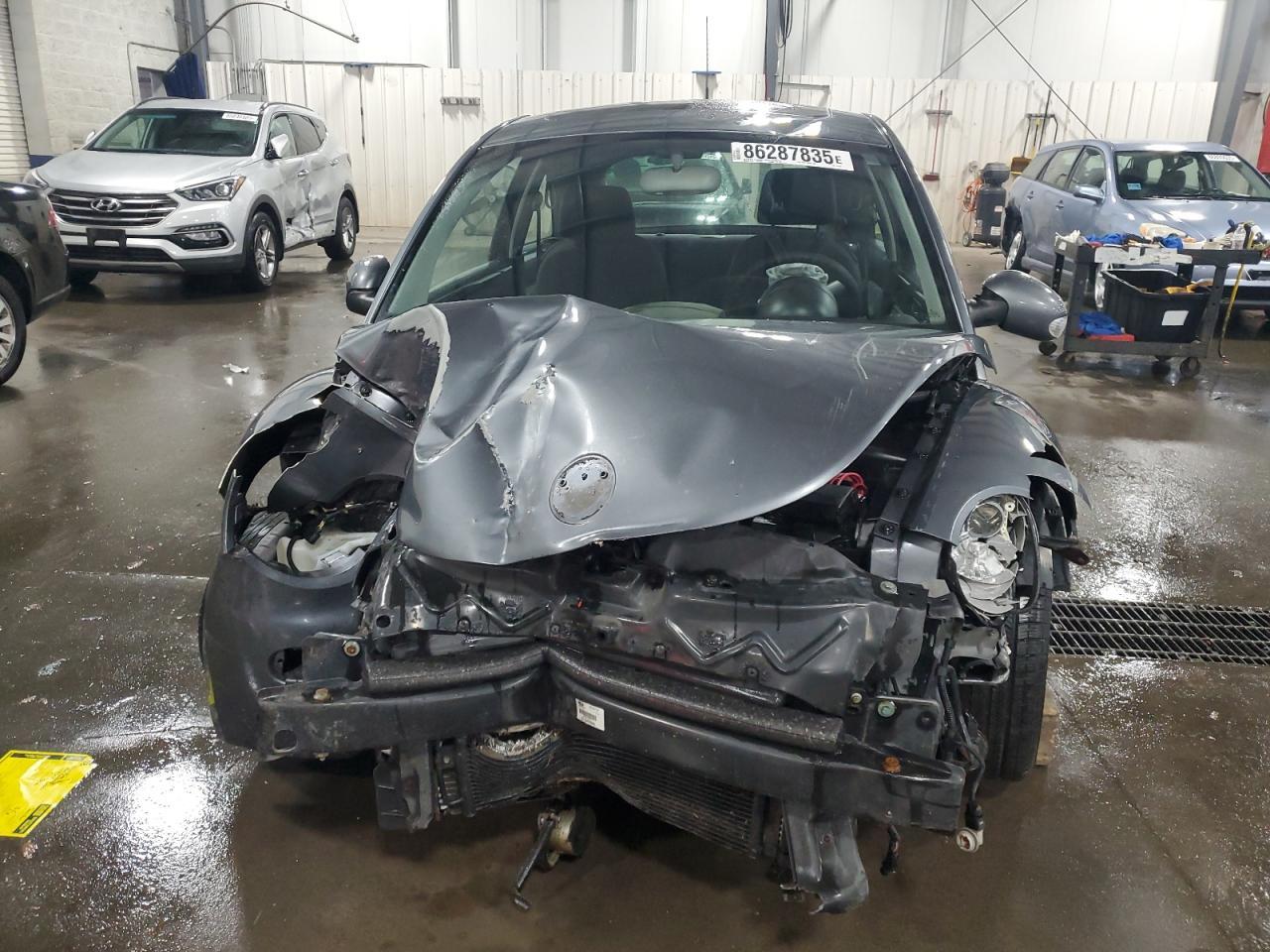 2004 VOLKSWAGEN Beetle