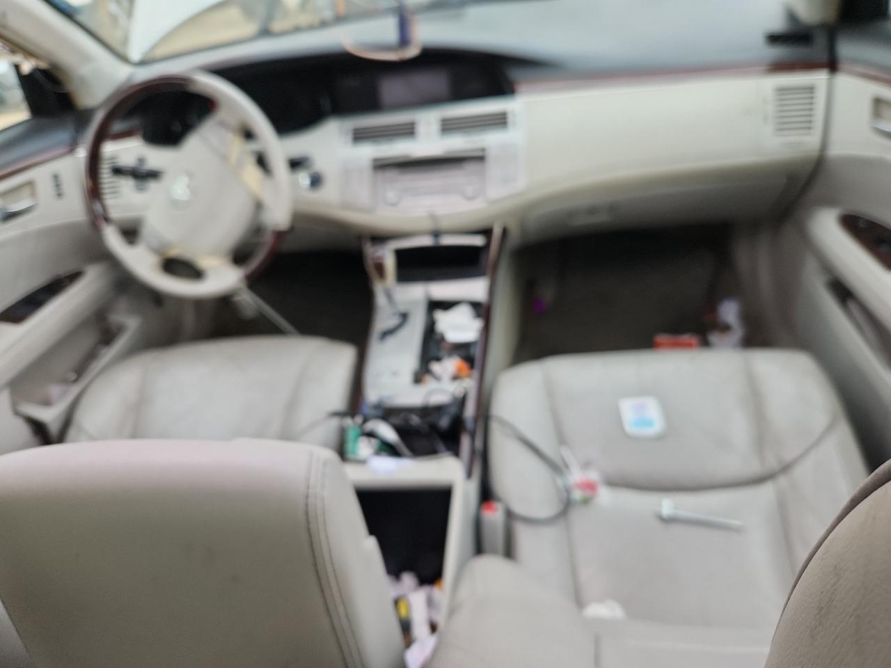 2010 TOYOTA Avalon