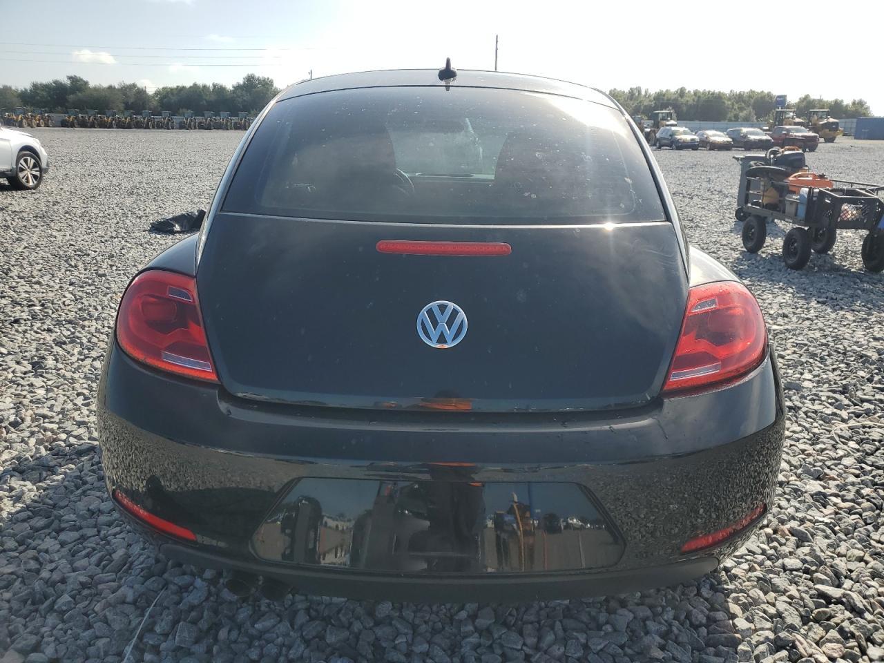 2014 VOLKSWAGEN Beetle