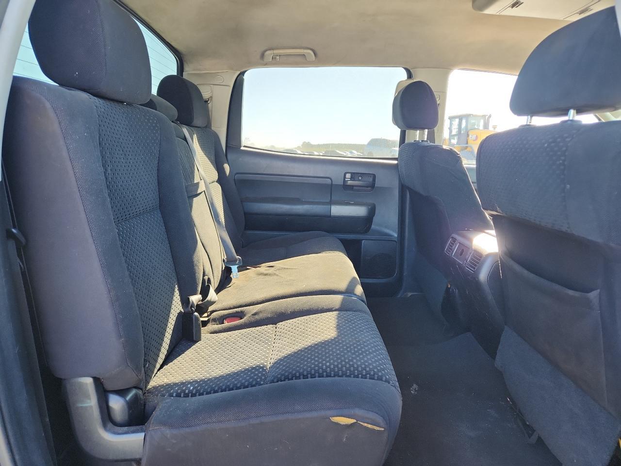 2011 TOYOTA TUNDRA