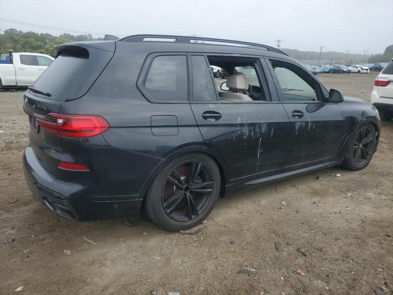 2022 BMW X7