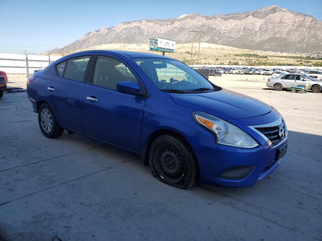 2015 NISSAN VERSA