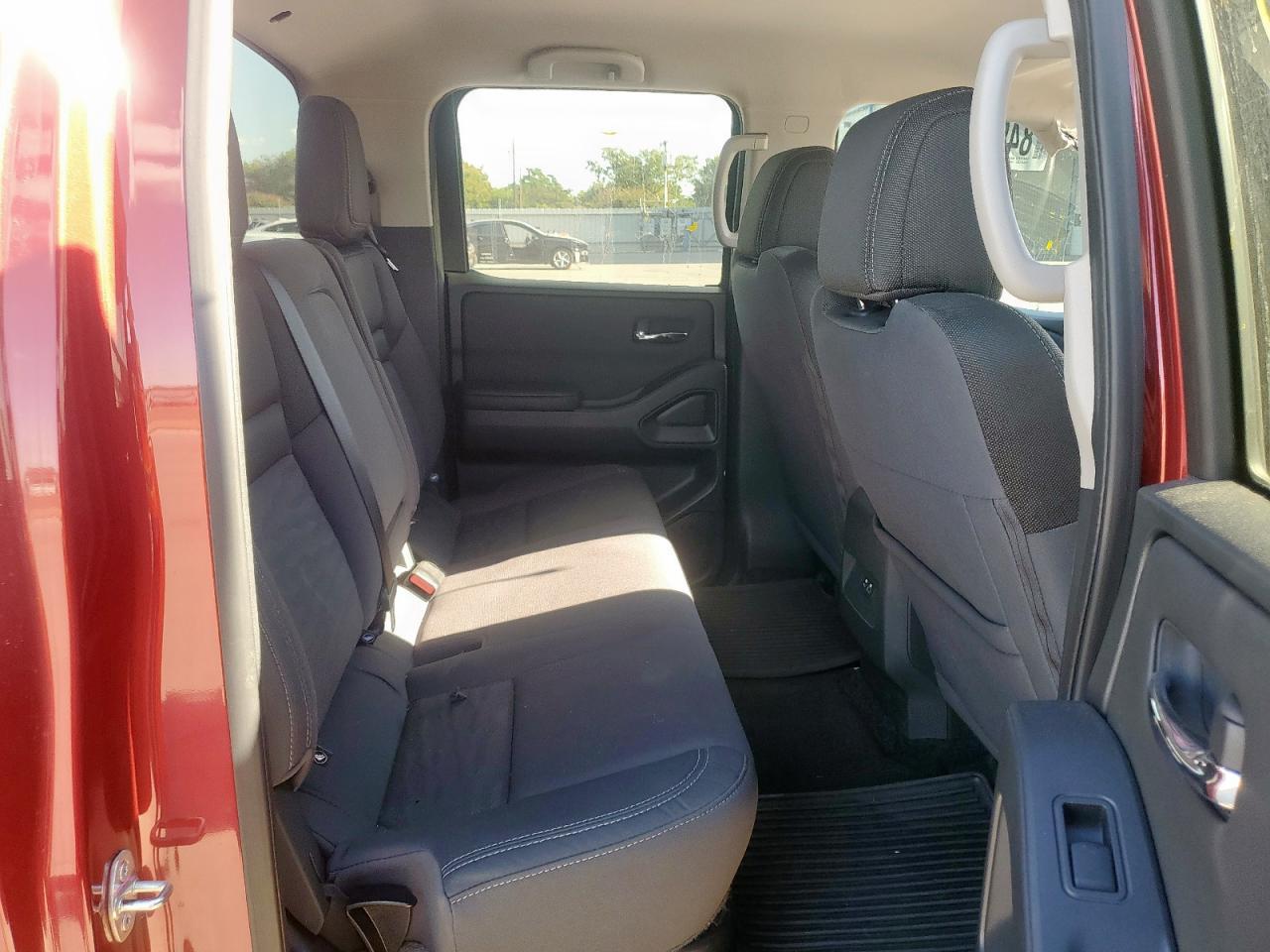 2024 NISSAN Frontier