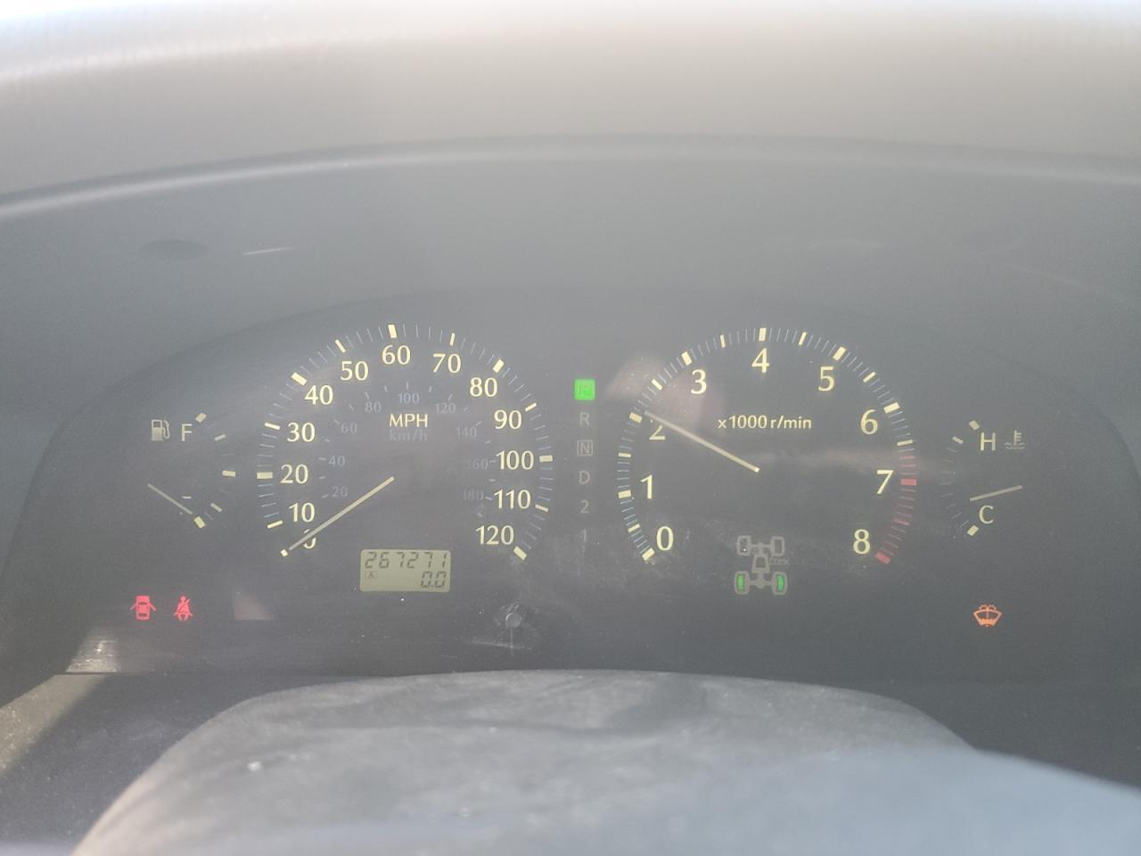 2001 INFINITI QX4