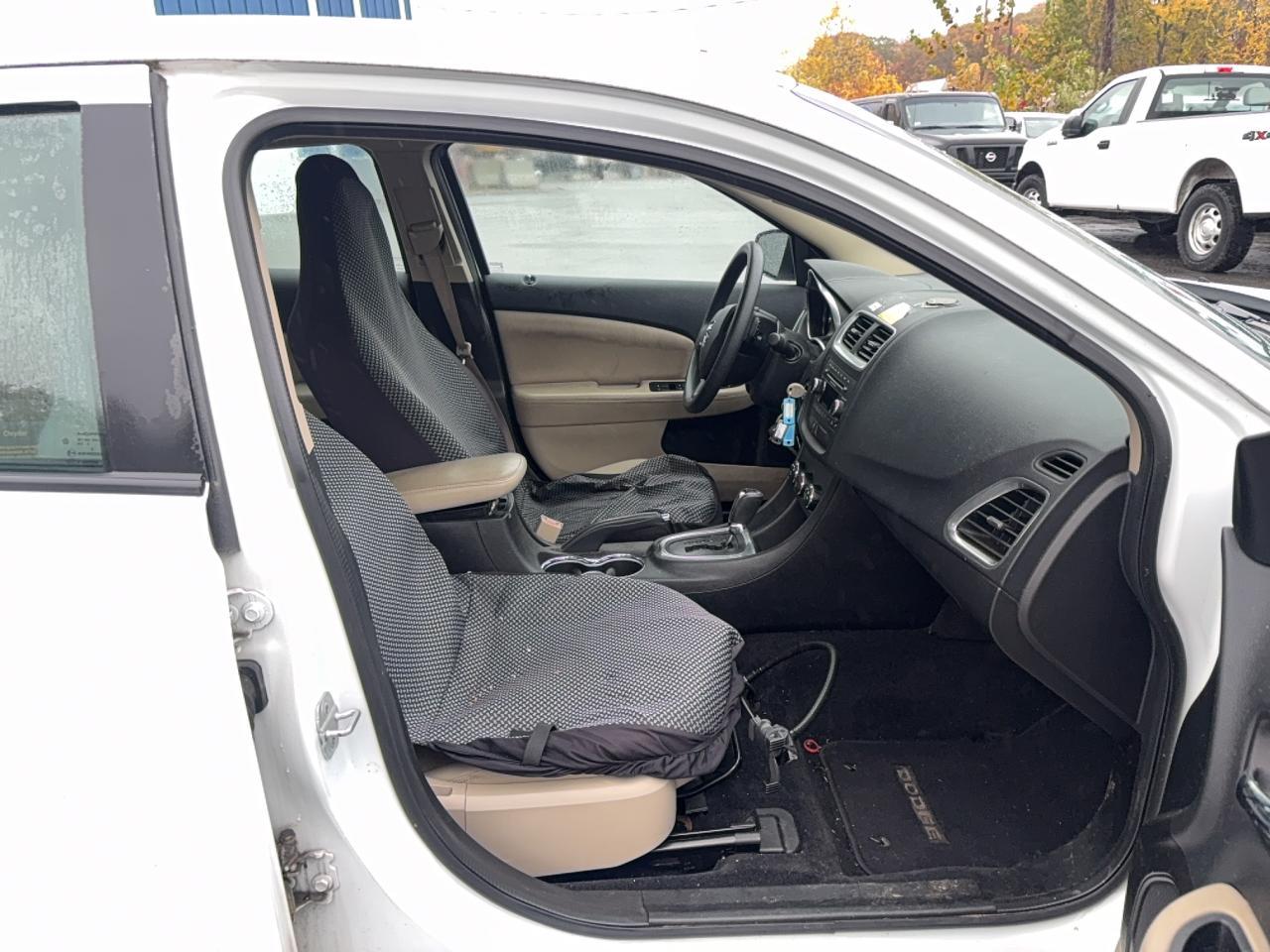 2013 DODGE Avenger