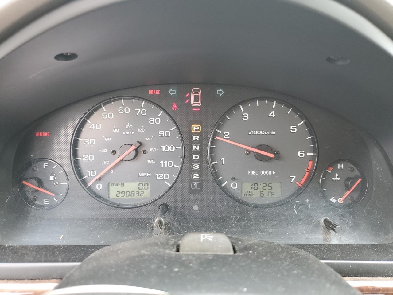 2002 SUBARU Legacy