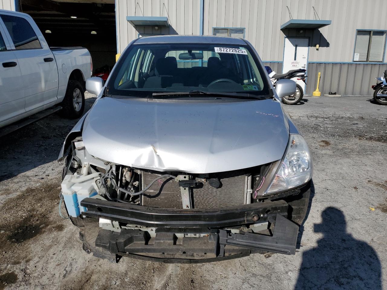 2011 NISSAN VERSA