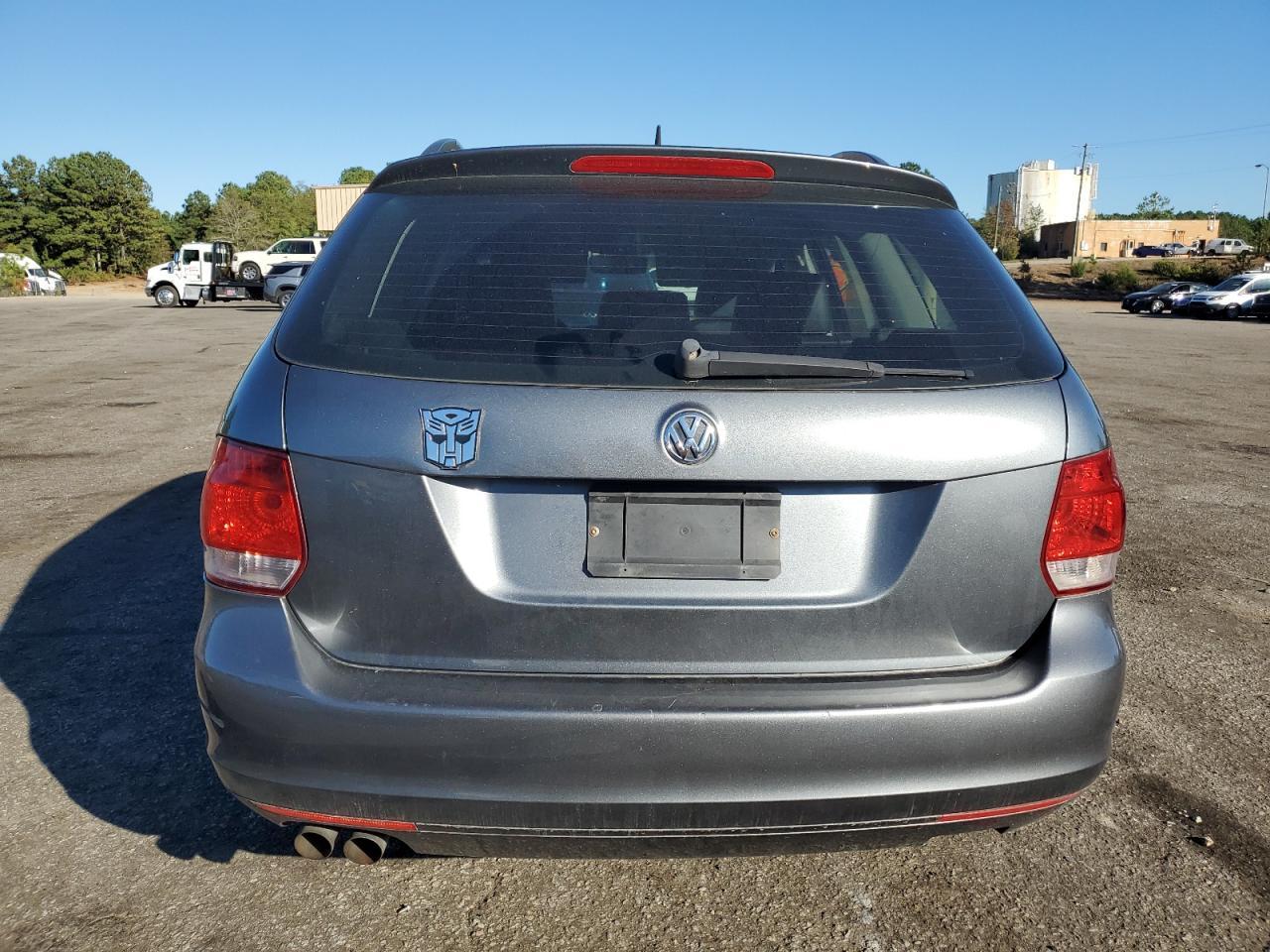 2011 VOLKSWAGEN JETTA