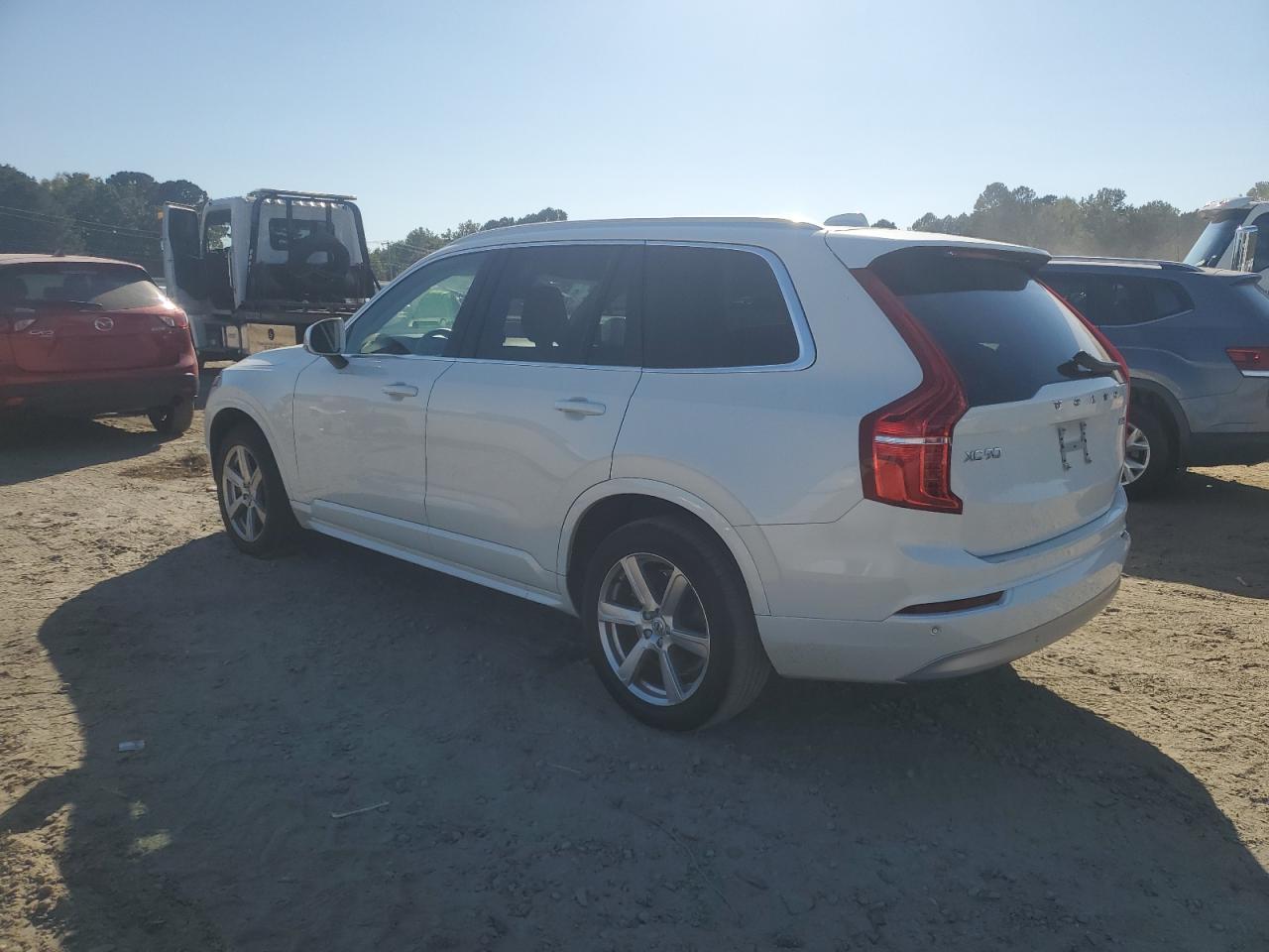 2022 VOLVO XC90