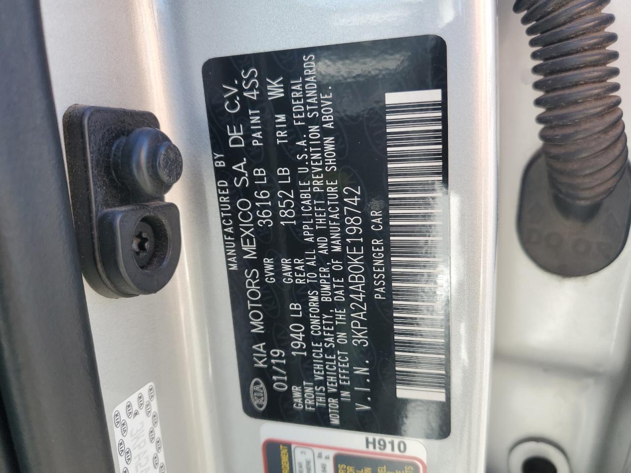 2019 KIA RIO